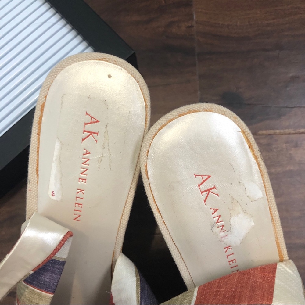 Striped Sling Back Wedges Size 7 - Picture 7 of 7